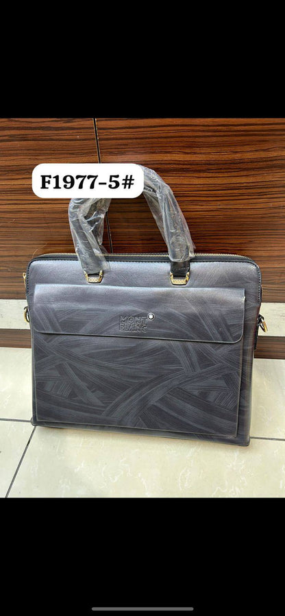 Laptop bag 
85 dhs💓

Zain190
♥️♥️♥️