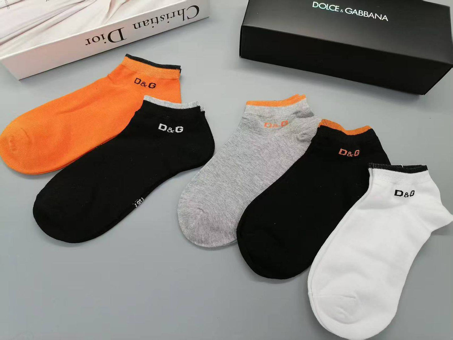 SOCKS 🆕
45 DHS💓
WITH GOOD BOX 📦

Zain28
♥️♥️♥️