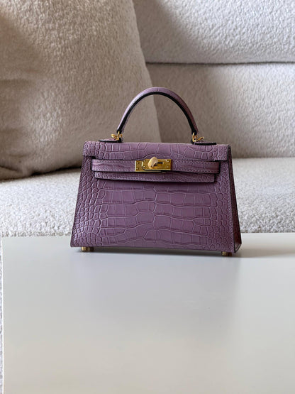 Hermes

minikelly 19cm💕

master quality😍

with box❤️
🎁🎁🎁

550 dhs❣️

Zain52
♥️♥️♥️