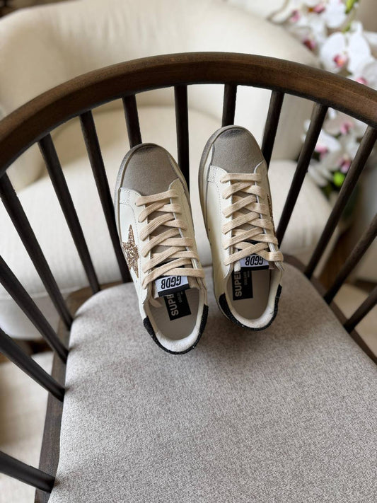 Golden Goose
𝑮𝑶𝑳𝑫𝑬𝑵 𝑮𝑶𝑶𝑺𝑬
𝑨𝑨𝑨 𝑸𝒖𝒂𝒍𝒊𝒕𝒚
𝑺𝒊𝒛𝒆 𝟑5 𝒕𝒐 𝟒2 
450 dhs✅

Zain81
♥️♥️♥️