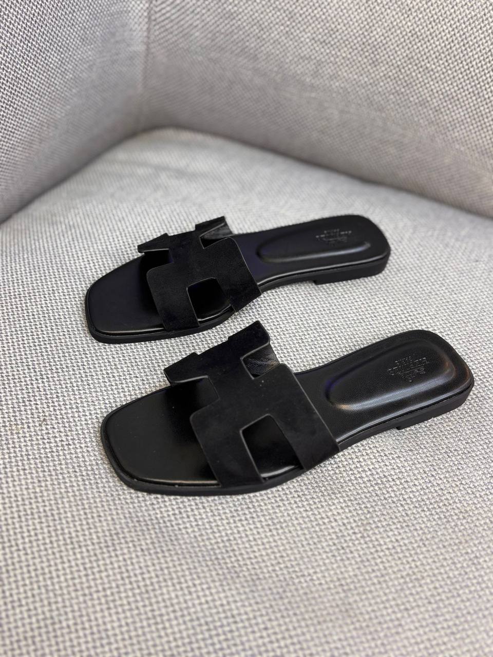 Hermesn
Size 36-41
100 dhs✅
High Quality

Zain55
♥️♥️♥️