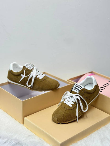 MIU MIU
Size 36-41
130 dhs🇦🇪

Zain21
♥️♥️♥️