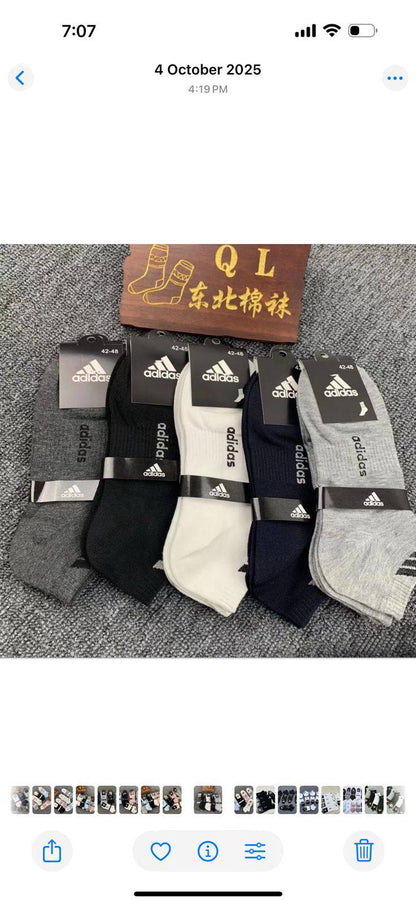 Socks
One packet
30 dhs🌺

Zain93
♥️♥️♥️