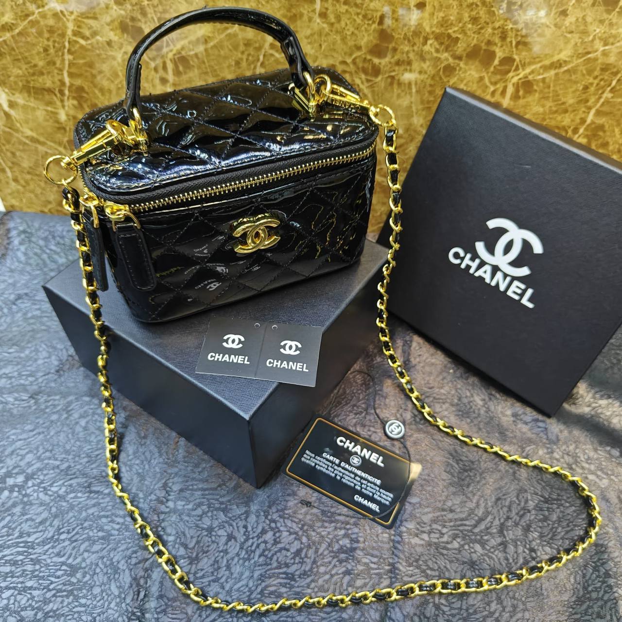 Chanel

110 dhs✅

with box
🎁🎁🎁

Zain235
♥️♥️♥️