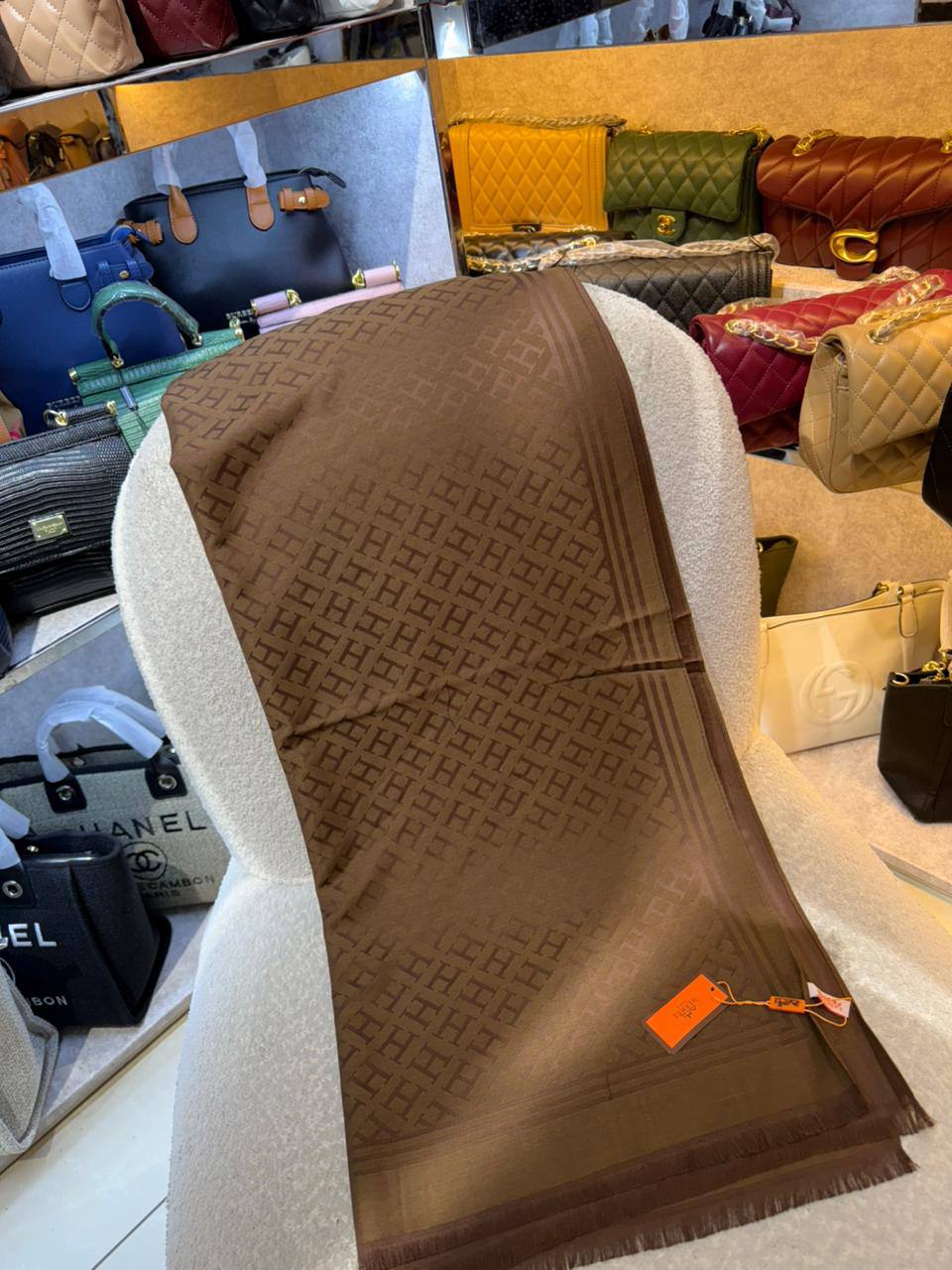 New
Cotton scarf 
45 dhs🪙🌨️

Zain93
♥️♥️♥️