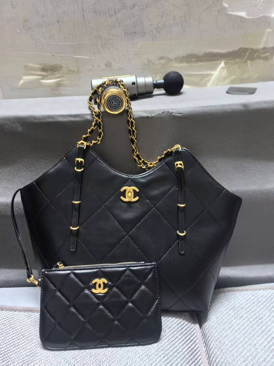 Chanel 
110 dhs💓
Good quality 

Zain253
♥️♥️♥️