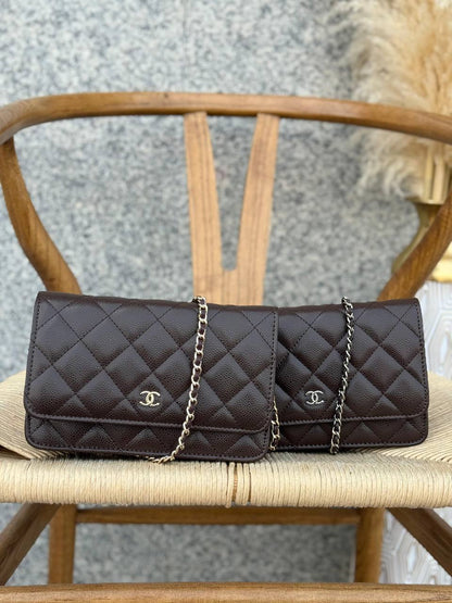 CHANEL
19cm
290 dhs✅
Top quality
With box🎁

Zain167
♥️♥️♥️