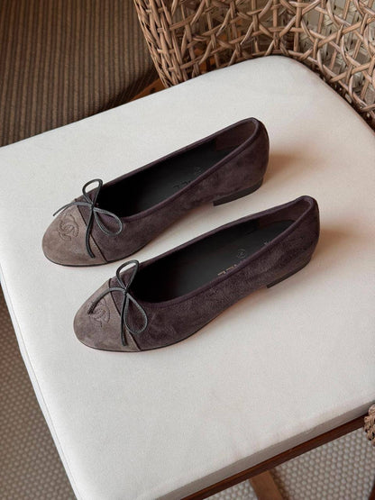 CHANEL 
✨ new Collection
👠 36–41
💎 Premium Quality
🔥 Super Master
450 dhs🇦🇪🇦🇪

Zain198
♥️♥️♥️