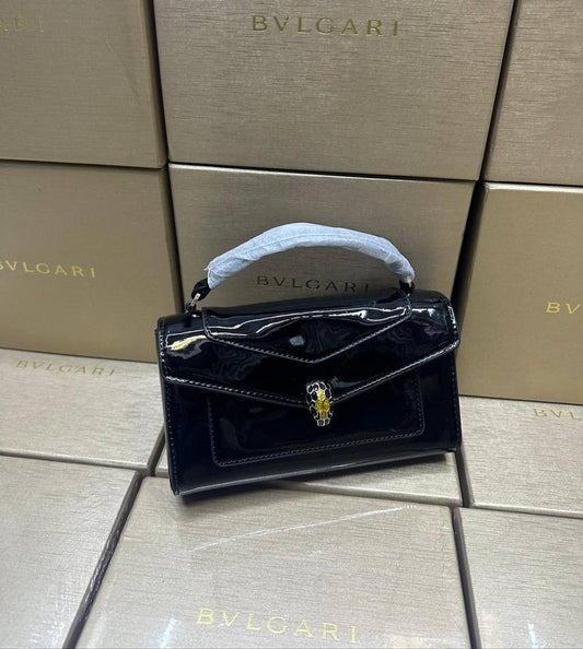 Bvlgari ❣️😊
high quality
140 dhs✅

Zain143
♥️♥️♥️