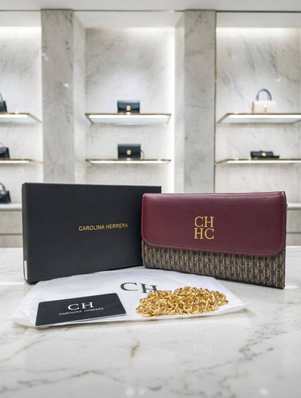Aigner - CH
80 dhs💓
with box
Size:21*12*4

Zain07
♥️♥️♥️