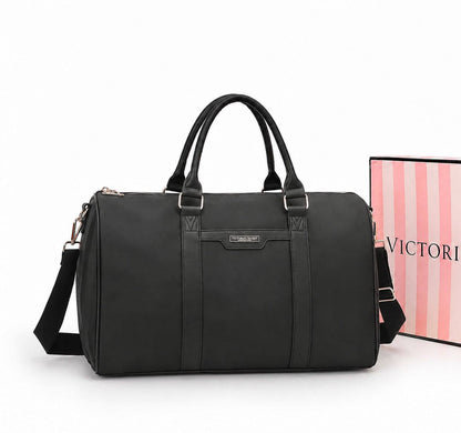 Victoria's Secret 

travelling bag 

new came  
good quality 
95 dhs🇦🇪🇦🇪

45cm

Zain295
♥️♥️♥️