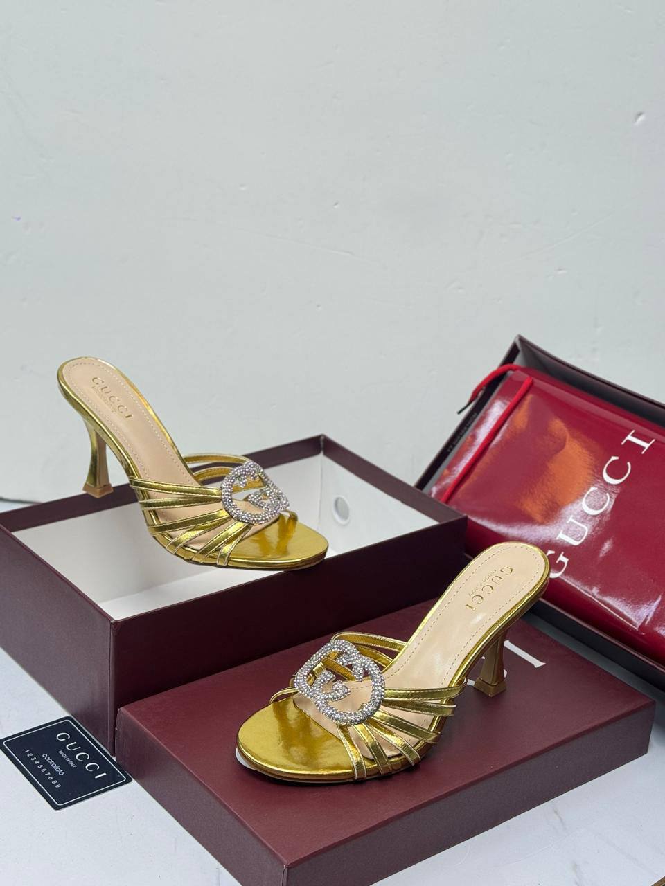 Gucci
💯high quality
Size 36-37-38-39-40-41

120 dhs💓

Zain21
♥️♥️♥️