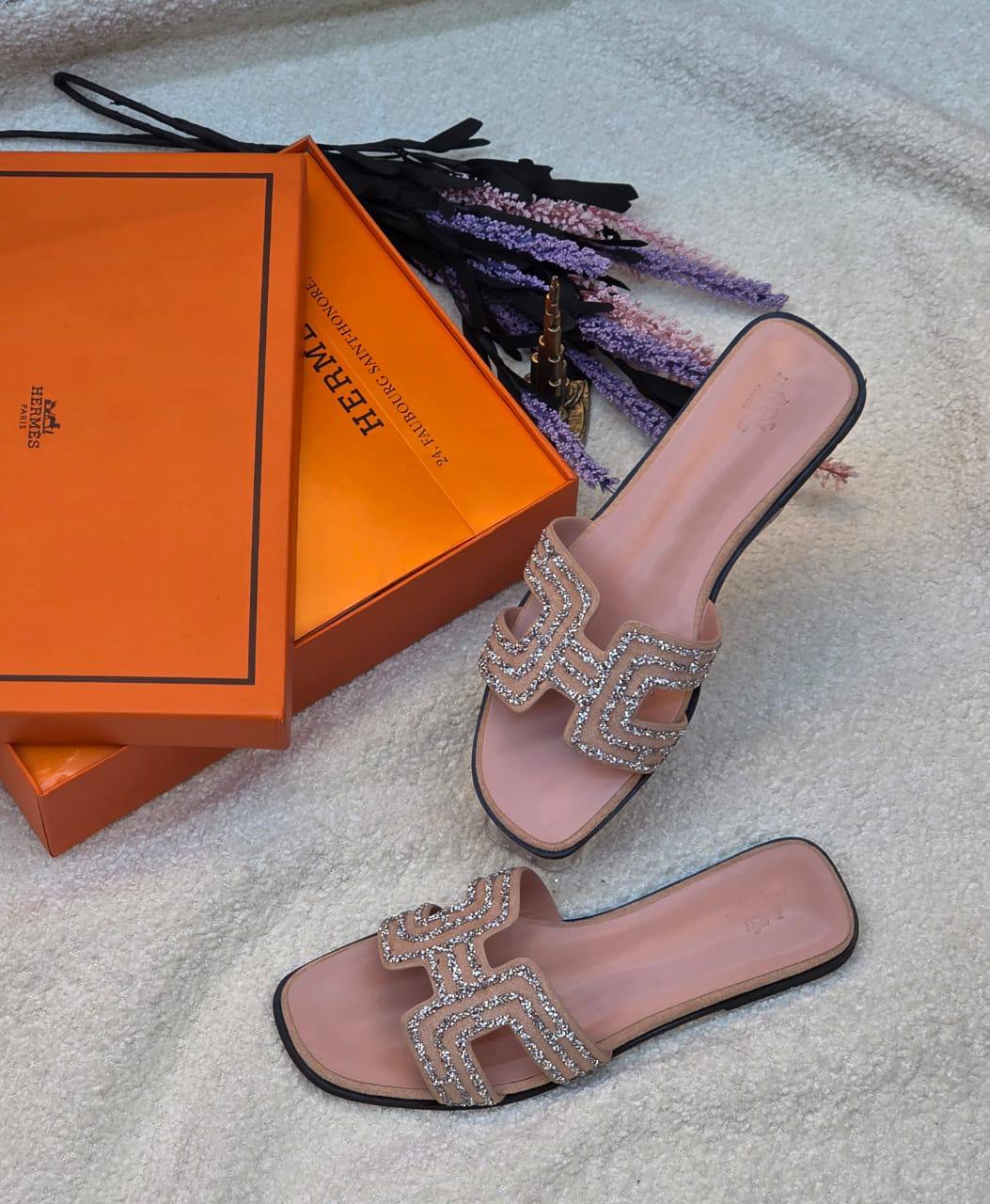 New. Herems

  Size  .  36.  to 41

95 dhs❣️

Zain80
♥️♥️♥️