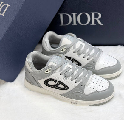 DIOR
💎 _*VIP QUALITY +A*_ 💎
Size 37 To 41

580 dhs✅

Zain292
♥️♥️♥️