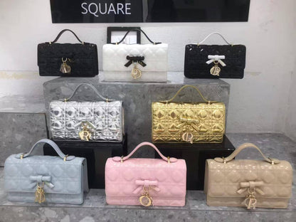 DIOR 
WITH BOX 
120 dhs🇦🇪🇦🇪

Zain169
♥️♥️♥️