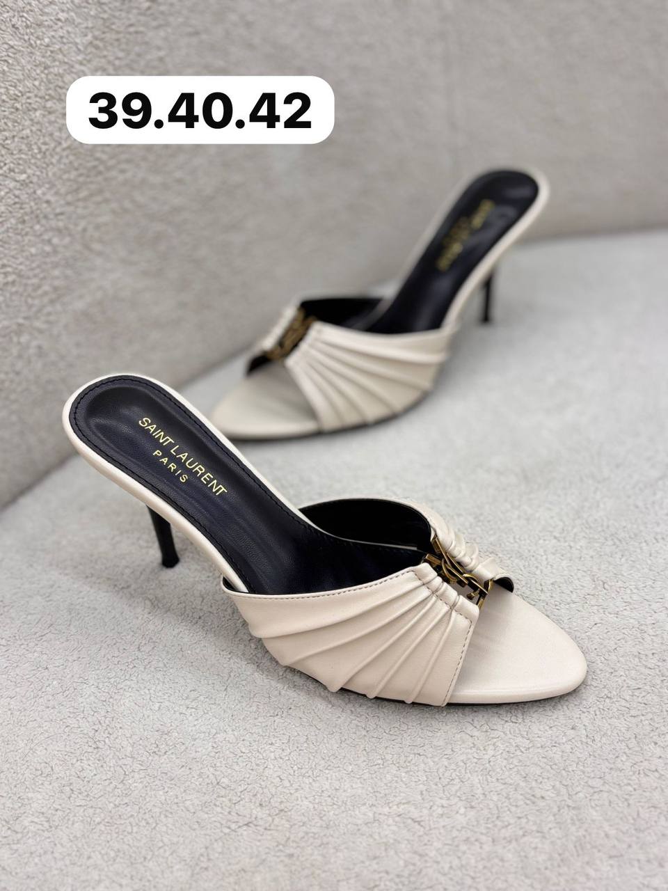 YSL
120 dhs💓
Size 36-42

Zain55
♥️♥️♥️