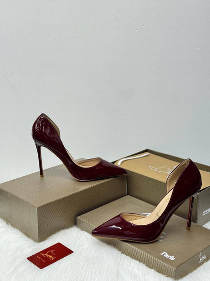 Christian Louboutin 
Size 36….41
120 dhs🇦🇪🇦🇪

Zain21
♥️♥️♥️