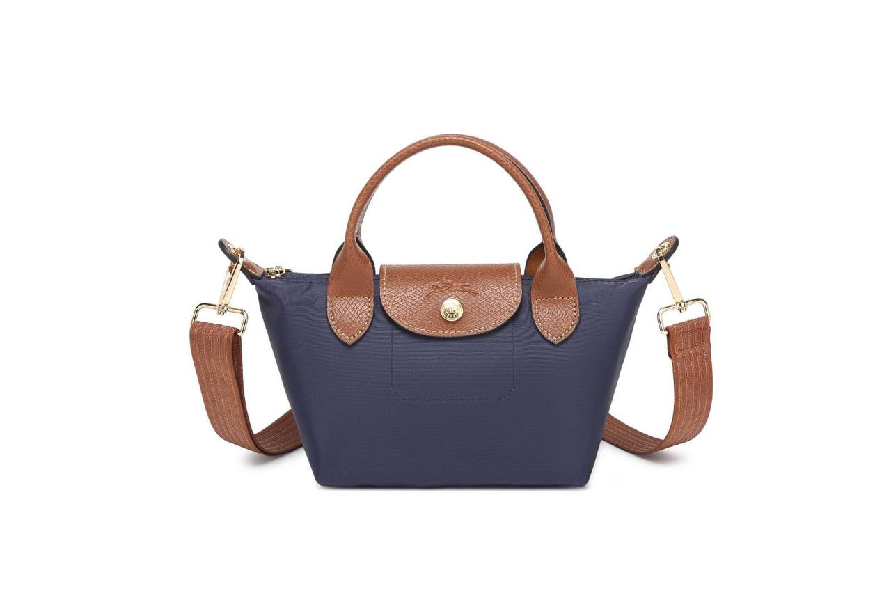 NEW CAME 

LONG CHAMP 

BAG GOOD QUALITY 

65 DHS🇦🇪🇦🇪🇦🇪

 SIZE: 25-12-9cm

Zain40
♥️♥️♥️