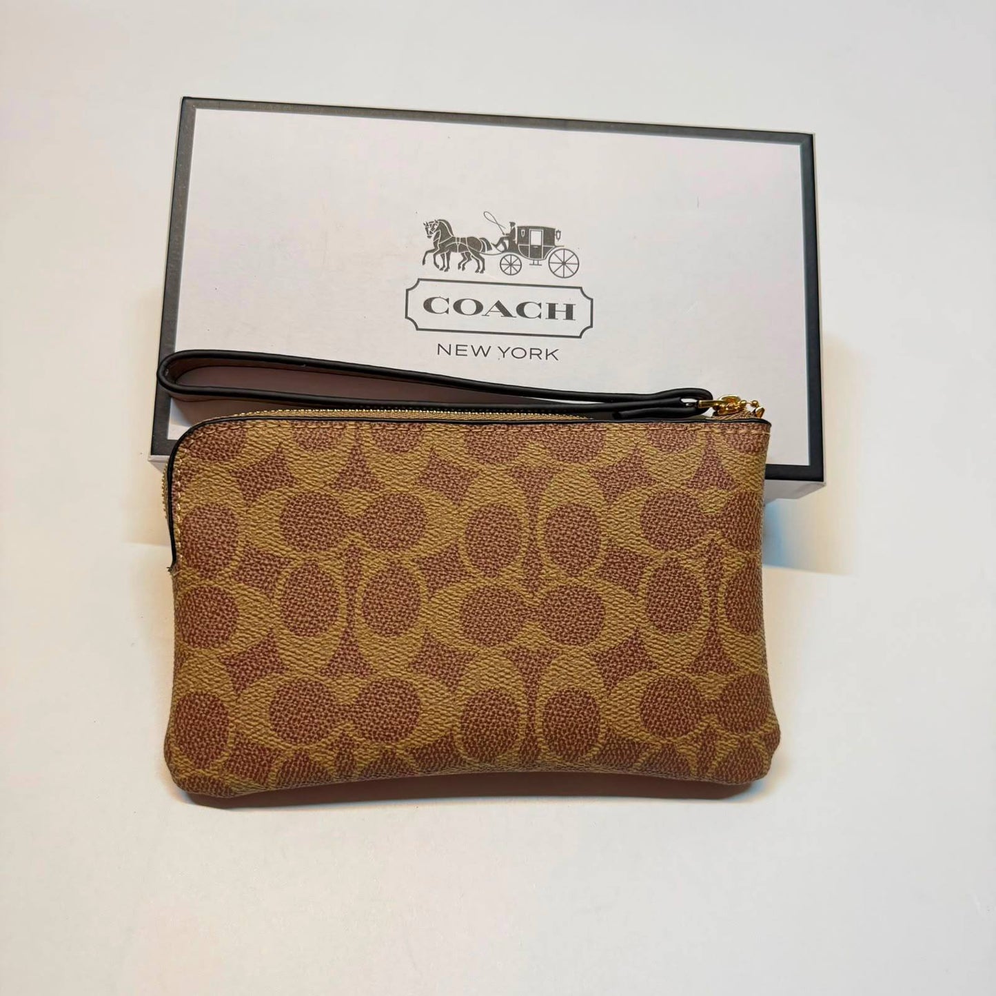 NEW CAME
COACH WALLET 
GOOD QUALITY 
40 dhs🇦🇪🇦🇪

Zain40
♥️♥️♥️