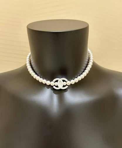 CHANEL ❤️‍🔥*
Necklace 🦋
Master quality 💯
With normal boxes 🗃️ 
60 dhs✅
With master box 📦 
75 dhs✅

Zain216
♥️♥️♥️