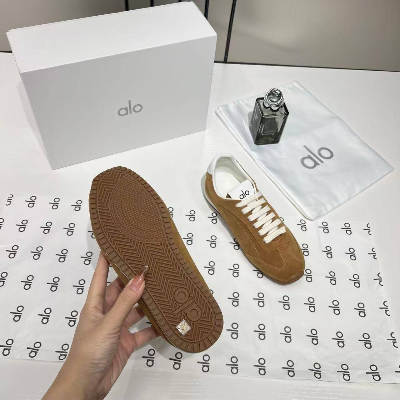 ALO SHOWS 
Size 36-41
140 dhs🪙🌨️

Zain40
♥️♥️♥️