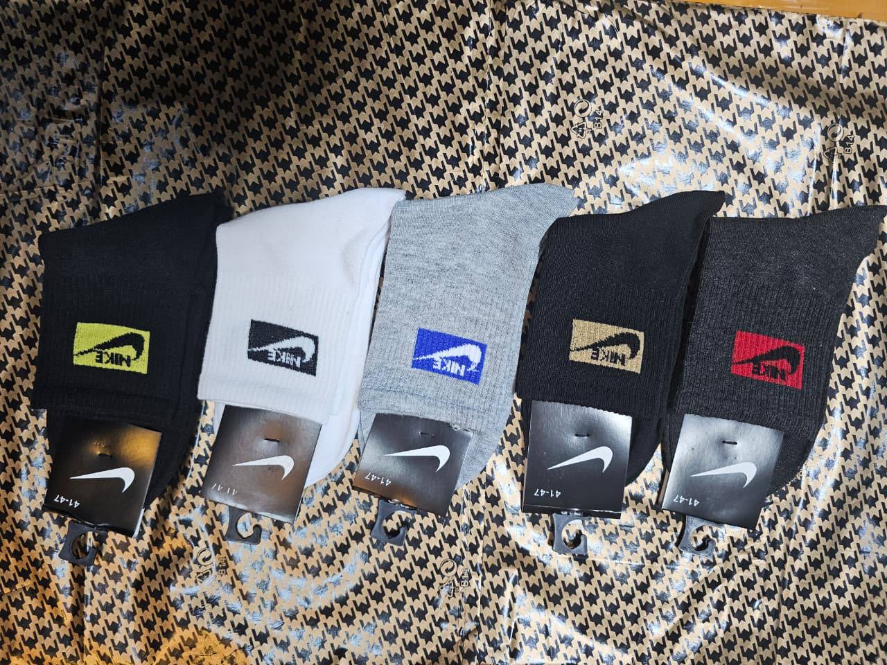 Socks 10 pcs  pack
Good quality high cut
55 dhs✅

Zain27
♥️♥️♥️