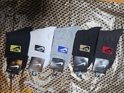Socks 10 pcs  pack
Good quality high cut
55 dhs✅

Zain27
♥️♥️♥️