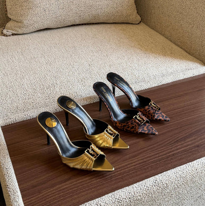 YSL

SuperMaster Quality 💯
480 dhs🇦🇪🇦🇪

Size: 36-41💥

Zain171
♥️♥️♥️