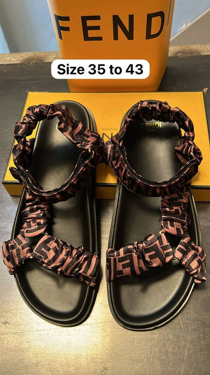 Fendi 

70 dhs🌺

Zain146
♥️♥️♥️