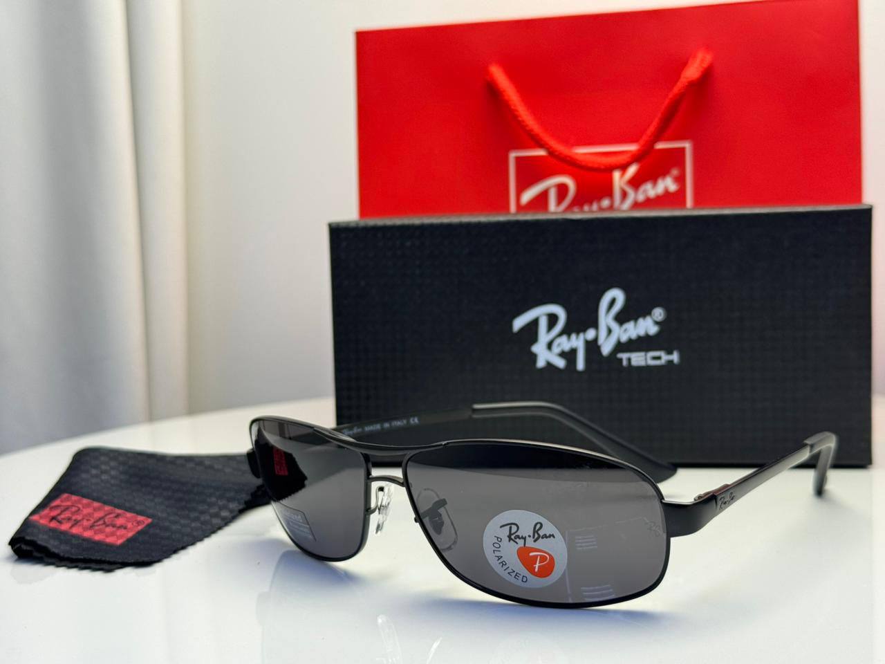 Ray Ban
60 dhs✅

Zain182
♥️♥️♥️