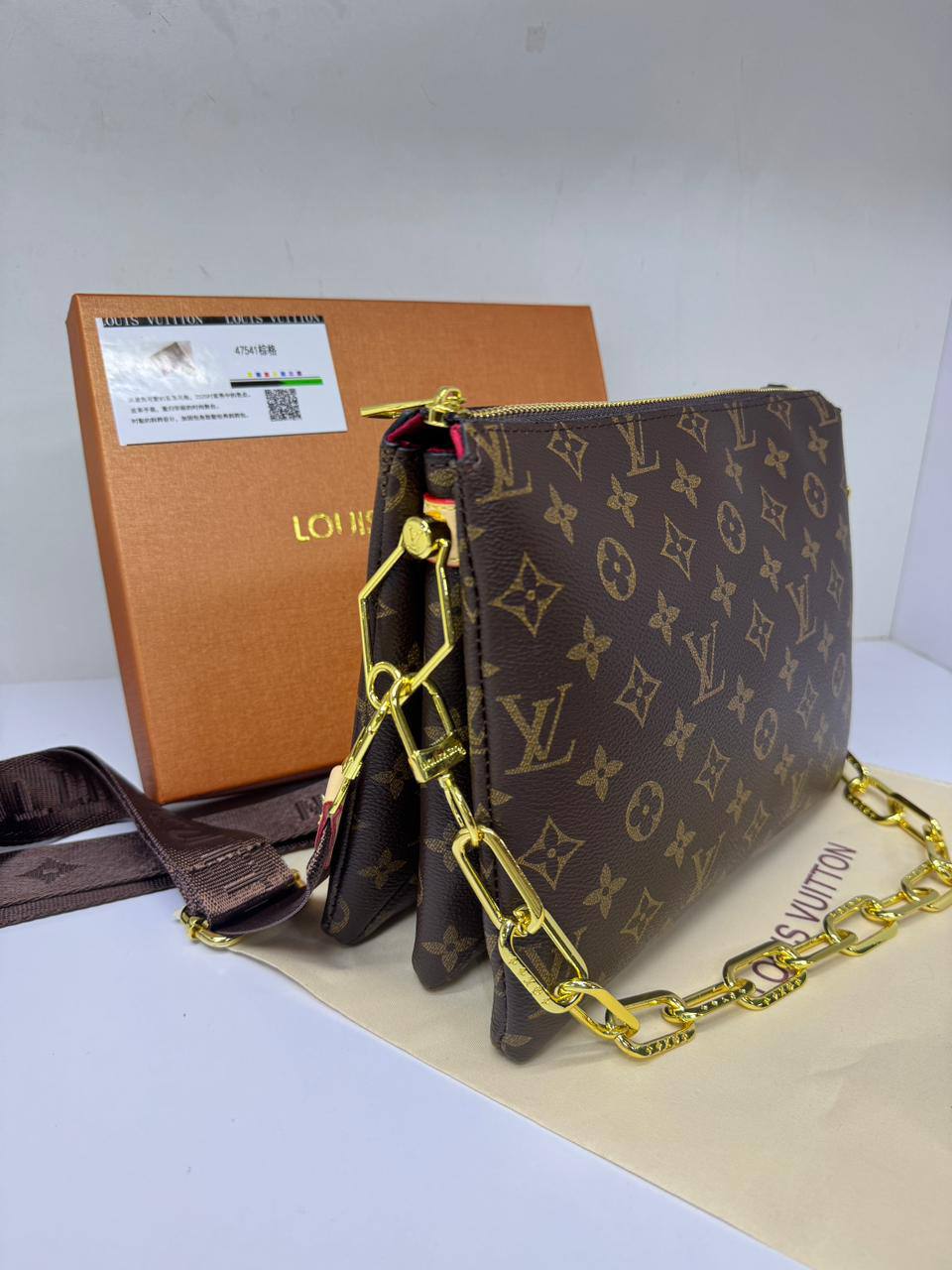 LV
High quality 

With box 🎁🎁🎁

105 dhs💓

Zain50
♥️♥️♥️