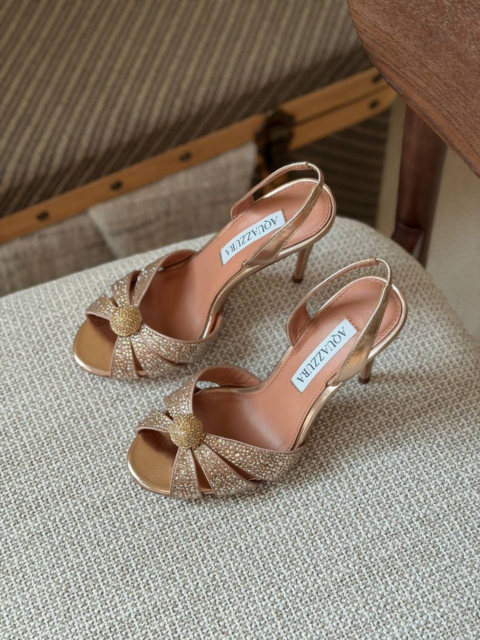 JIMMY CHOO - AQUAZZURA
🤩Available now 😍😍
Size: 36 to 41
Super master quality 
450 dhs✅

Zain198
♥️♥️♥️