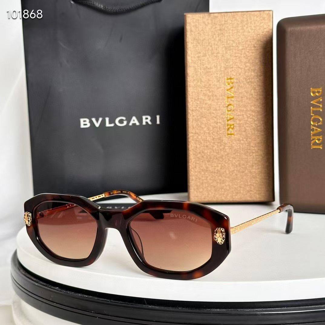 *NEW COLLECTION*

*SUNGLASSES WOMEN*

*MASTER QUALITY*

250 dhs🪙💚

Zain202
♥️♥️♥️