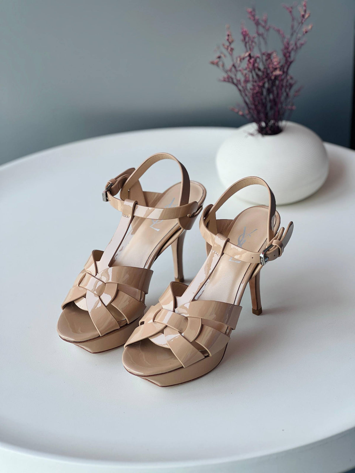 YSL
Size 36_41
Super high quality* 
430 dhs🇦🇪🇦🇪

Zain176
♥️♥️♥️