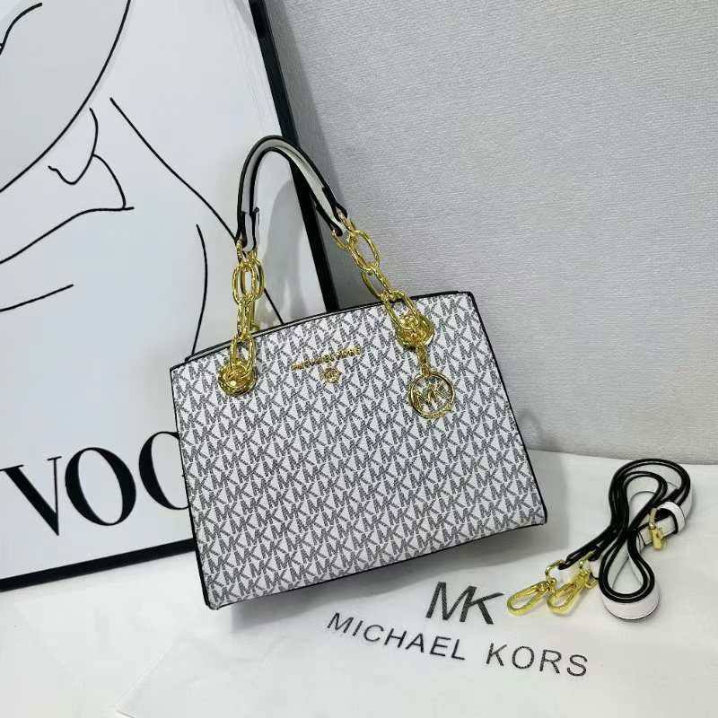 Mixed bags
Caach 
MK

90 dhs🇦🇪🇦🇪
  high quality

Zain26
♥️♥️♥️