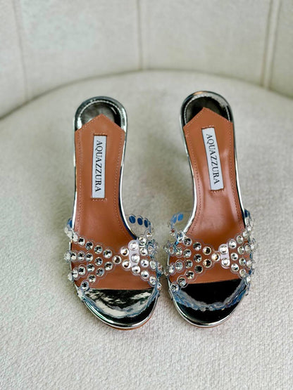 AQUAZZURA
Super *AAA* *+* Quality 💯 
With original packing🎁🎁
SIZE:36and41
Available now
450 dhs🇦🇪🇦🇪

Zain309
♥️♥️♥️