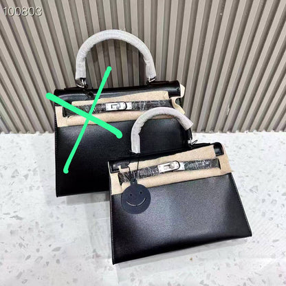 Hermes
GOOD QUALITY 
120 dhs✅
SIZE 25 CM

Zain200
♥️♥️♥️