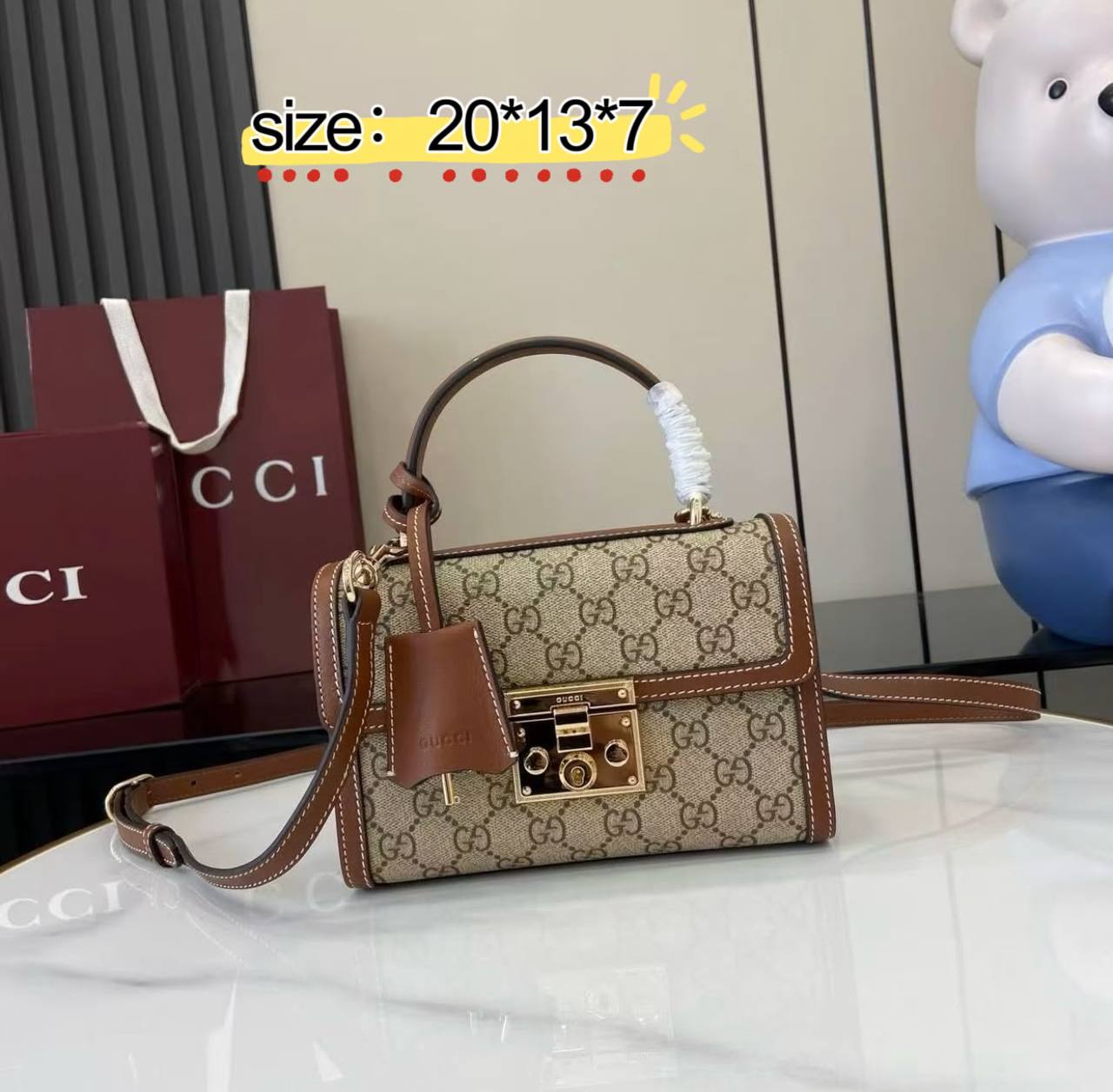 Gucci

95 dhs✅

with box
🎁🎁🎁

Zain38
♥️♥️♥️