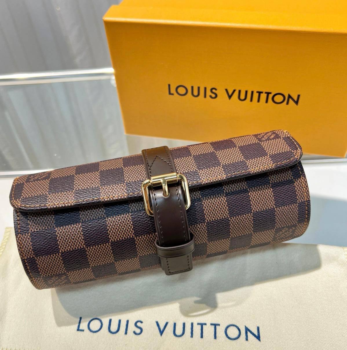 LOUIS VUITTON ✨💕✨
New collection ✨✨✨
SuperMaster Quality 🔥🔥
Available Now ❤️❤️❤️
For Price 👇 WTSP Text Zain 0568585901

Zain252
♥️♥️♥️