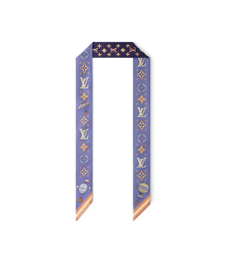 Scarf silk  
45 dhs🇦🇪🇦🇪 with box

Zain312
♥️♥️♥️