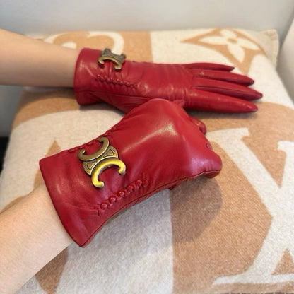 CILEIN GlOVES

VVIP QUALITY

WITH ORRIGINAL BOX

320 dhs🇦🇪🇦🇪

Zain281
♥️♥️♥️