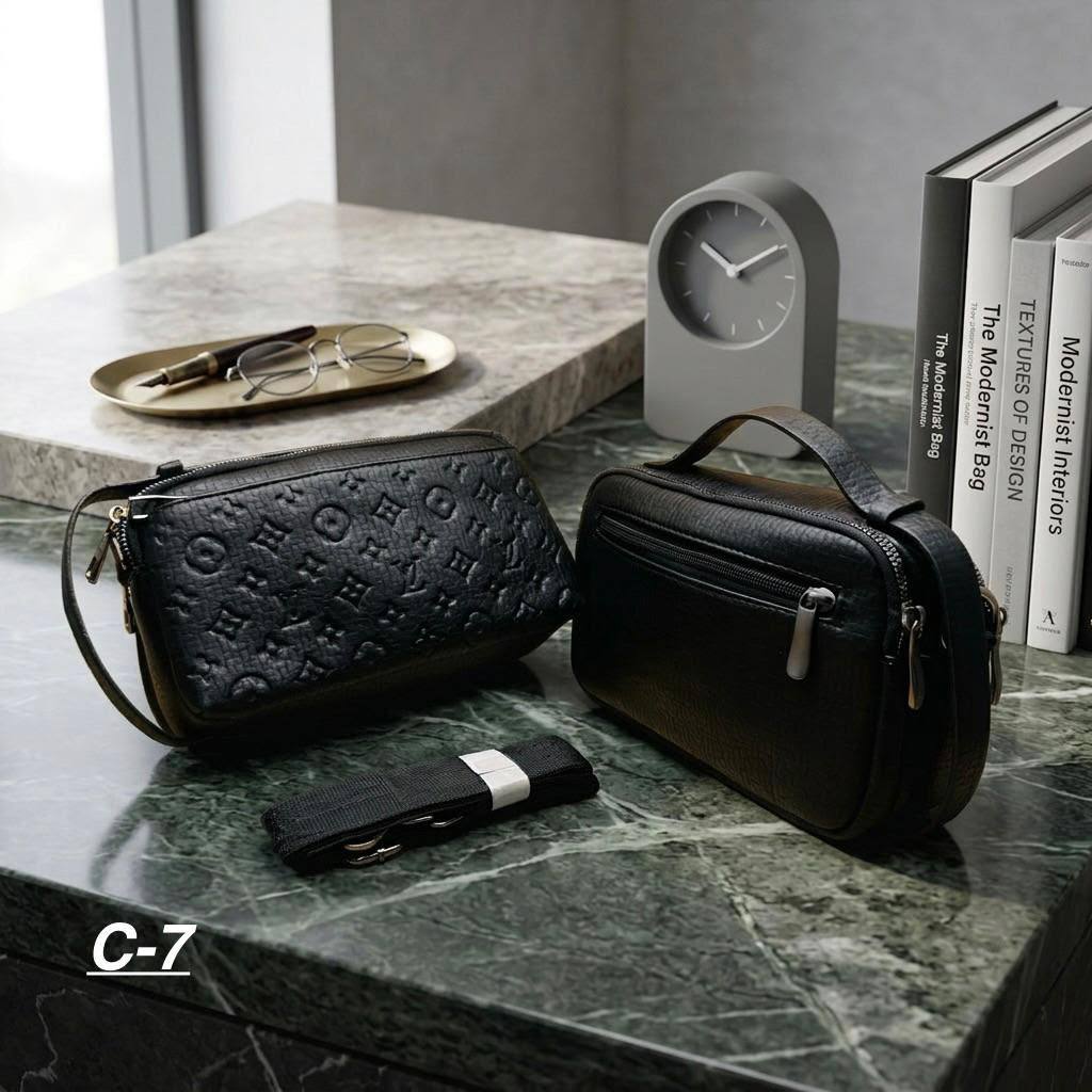 Bags

Price 1p 

70 DHS🇦🇪🇦🇪

good quality

Zain182
♥️♥️♥️