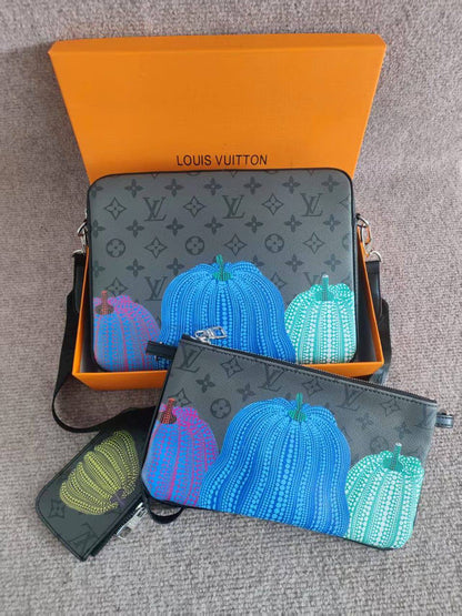 Lv Man’s Bag

Good Quality 

With Box 
🎁🎁🎁

95 dhs❣️

Zain250
♥️♥️♥️