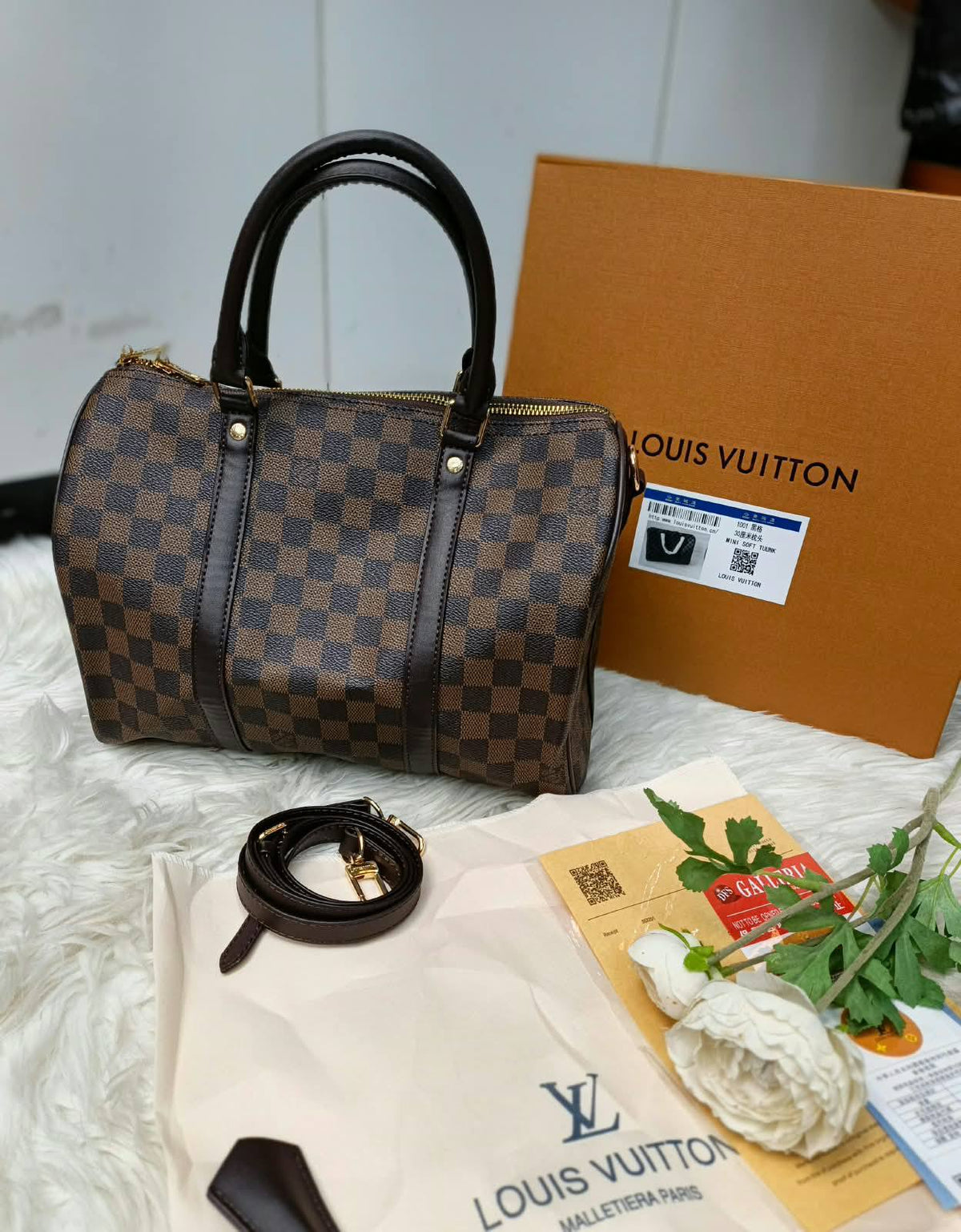 AVAILABLE 
SPEEDY 
LV

WITH BOX 
100 dhs🇦🇪🇦🇪
HIGH QUALITY 

Zain169
♥️♥️♥️