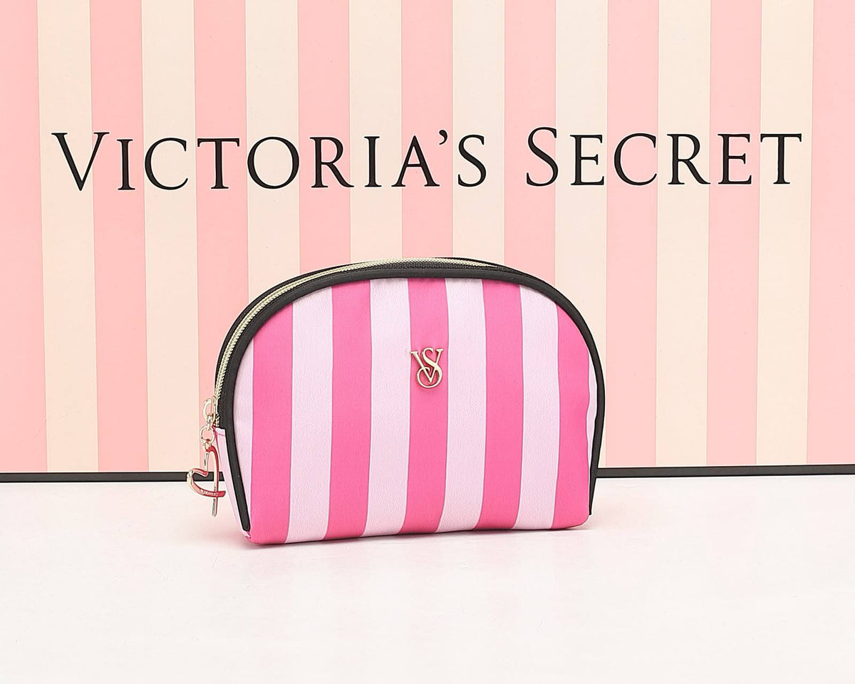 Victoria's Secret 

make up 
pouch 
good quality 

30 dhs🇦🇪🇦🇪

Zain295
♥️♥️♥️