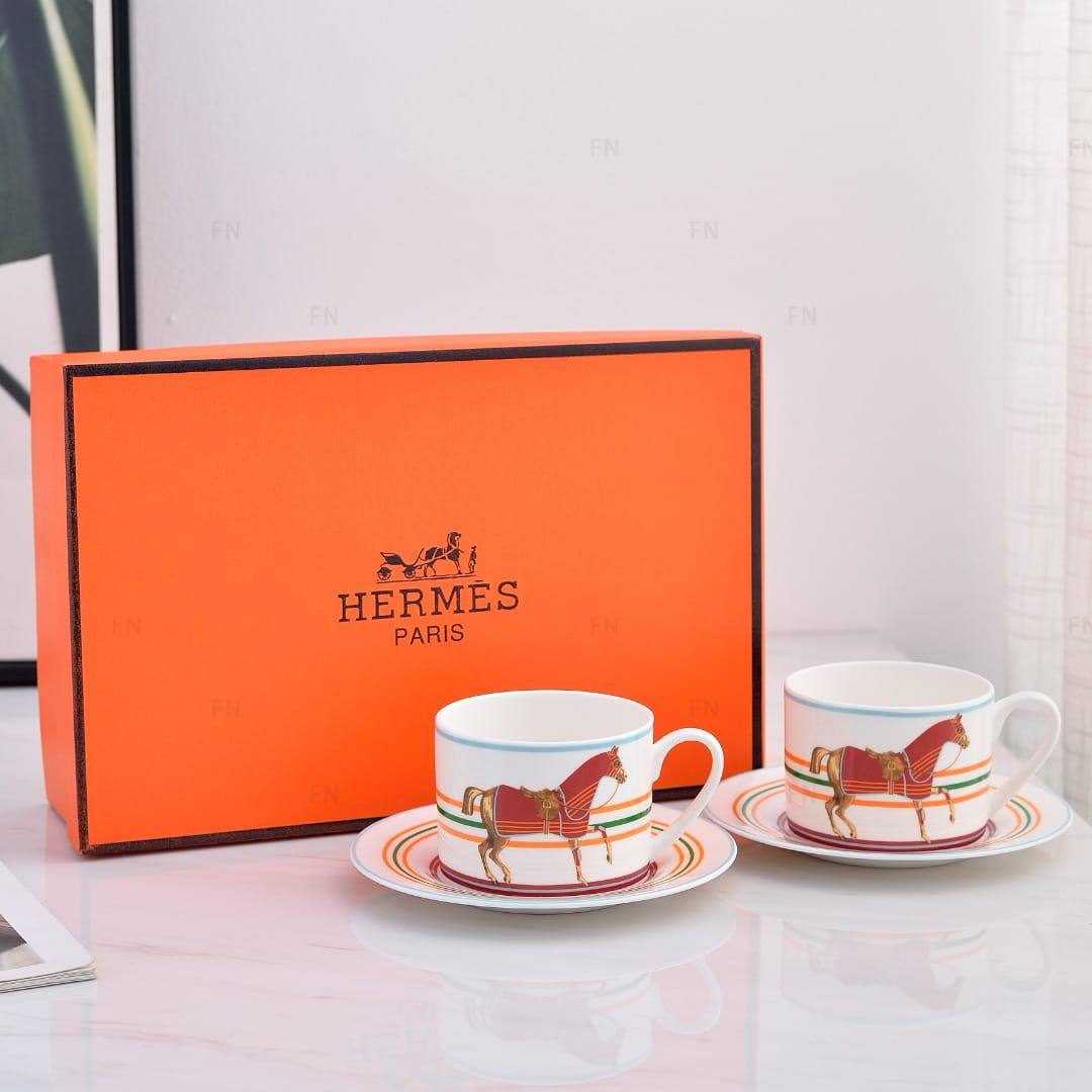 Branded mugs set

130 dhs 
set 4 pc 

with box🎁🎁🎁

Zain205
♥️♥️♥️