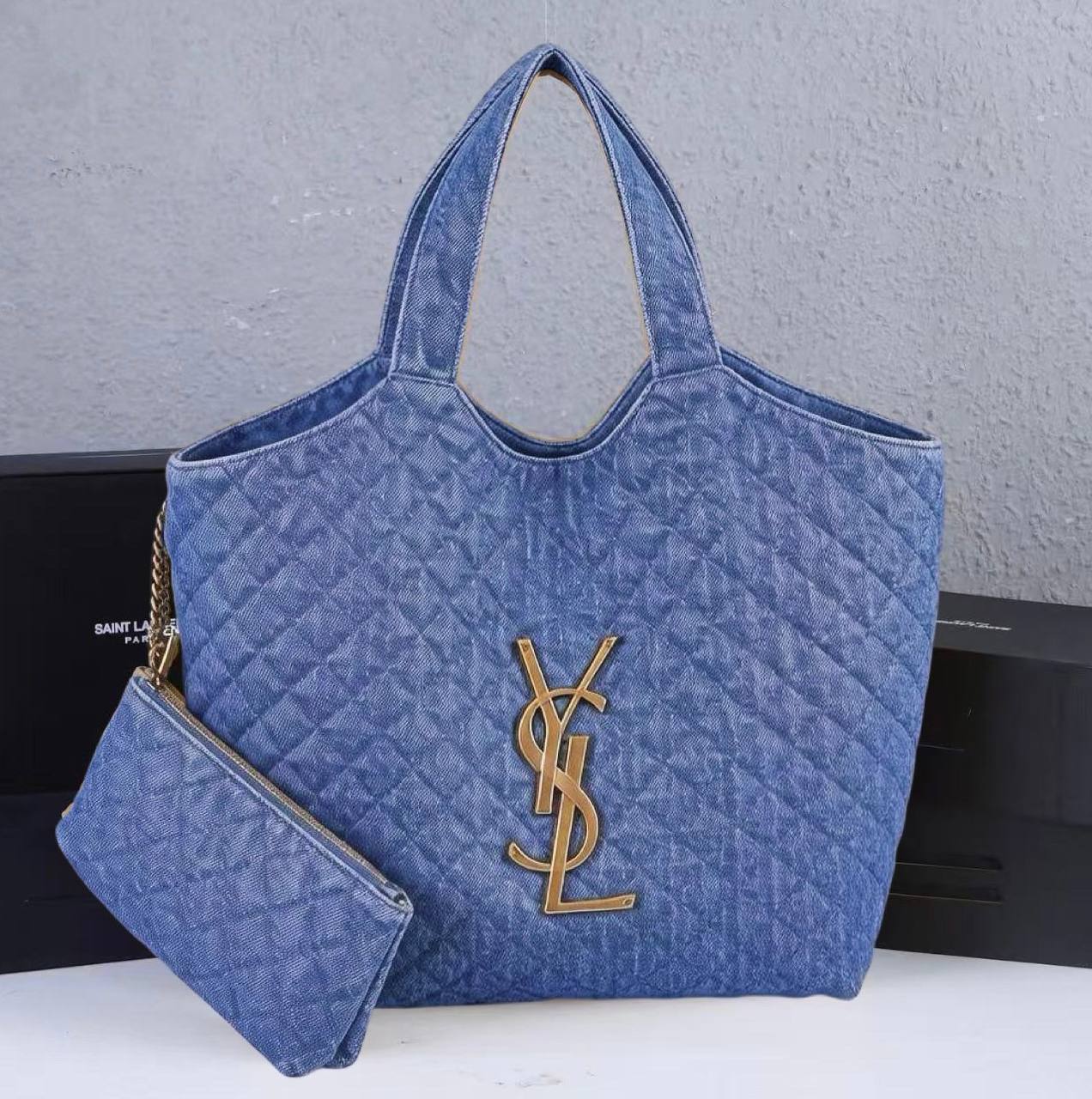 YSL
 NEW CAME HIGH QUALITY
120 dhs💓

Zain39
♥️♥️♥️