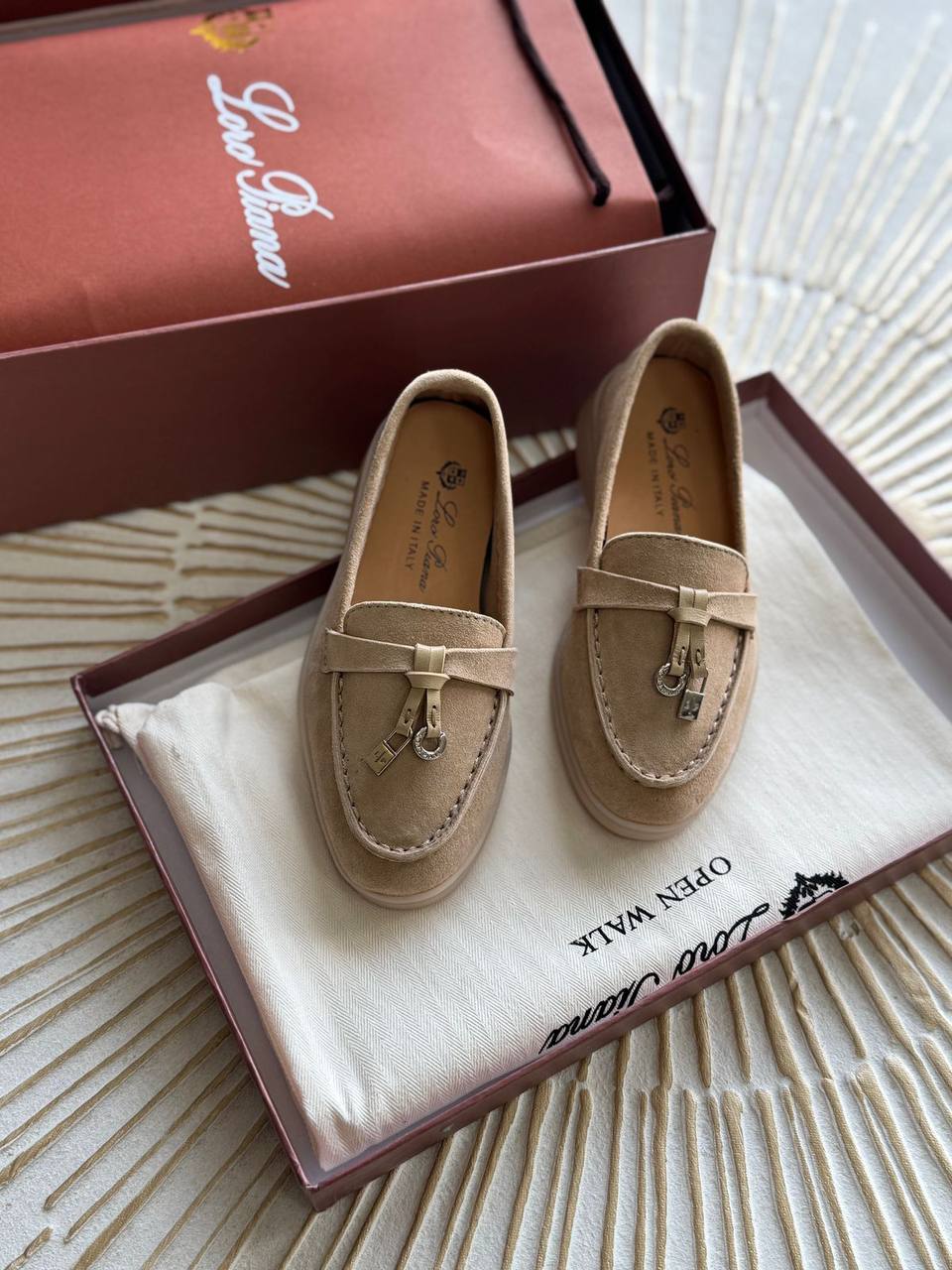 Loro Piana
 Super master quality 😍
Size:24To 34
350 dhs👑

Zain261
