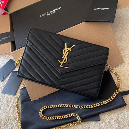 YSL

 Good Quality 

With Box 
🎁🎁🎁

100 dhs✅

Zain250
♥️♥️♥️