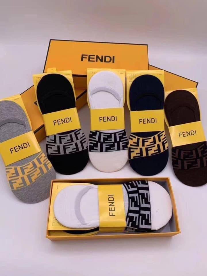 big offer men and women 
Socks
For 12 pic 
55 dhs✅

Zain161
♥️♥️♥️
